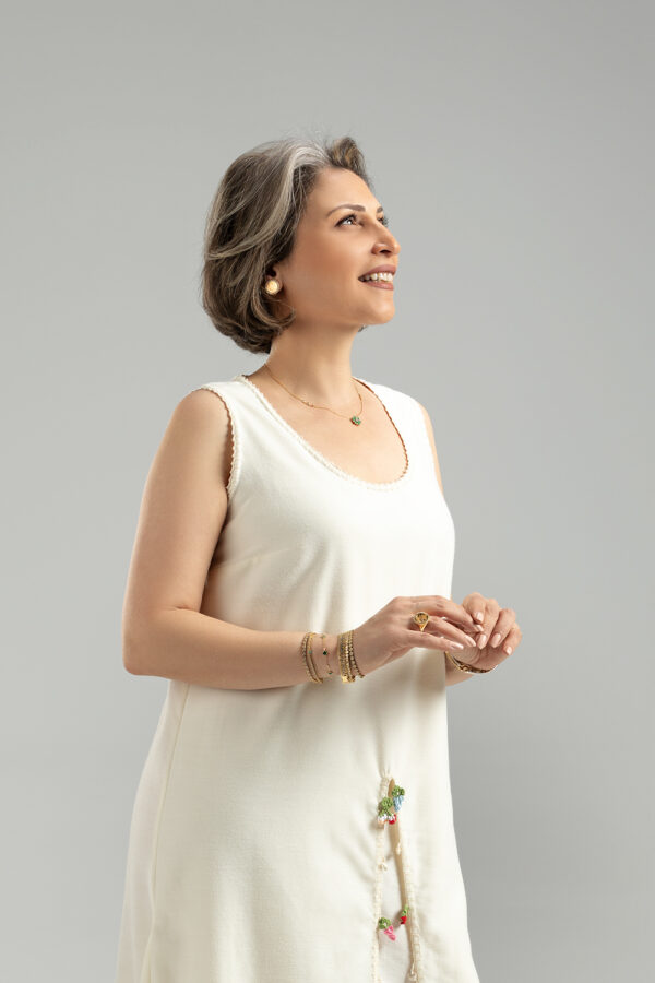 BAHAR- OFFWHITE. DR 25.02.143.WEB.02